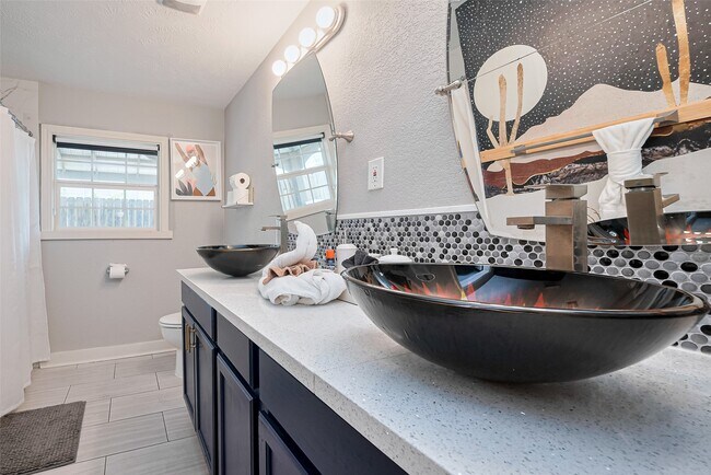 Building Photo - 5114 Grantwood St