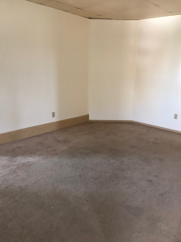 Building Photo - 2550 Kutztown Rd