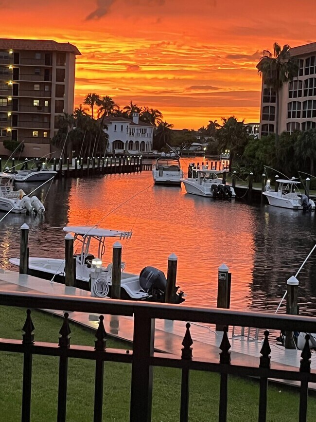 Building Photo - 2871 N Ocean Blvd