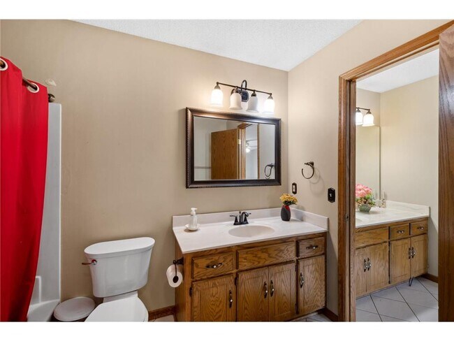 Building Photo - 14797 Lower Endicott Way