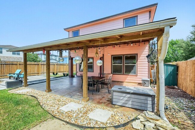Building Photo - 7425 Thannas Way
