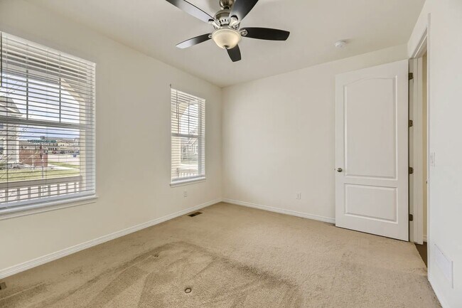 Building Photo - 14701 Rotterdam Ave