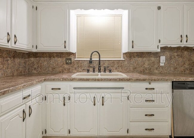 Building Photo - 1332 SW 63rd St