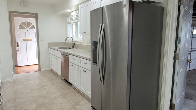 Building Photo - Beautiful Point Loma Single Story Home