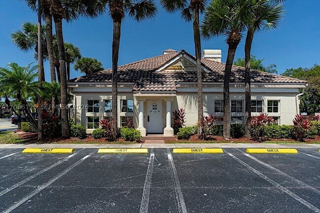 Building Photo - 815 Boynton Beach Blvd