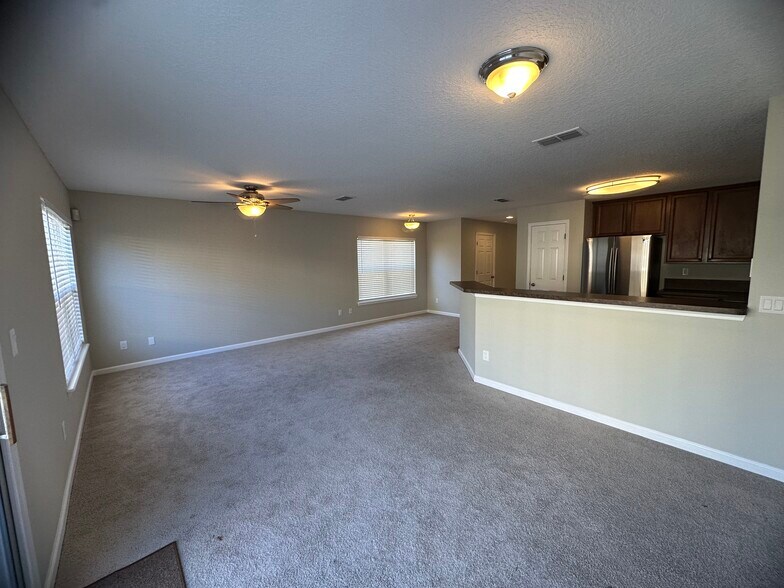 Building Photo - 1500 Calming Water Dr