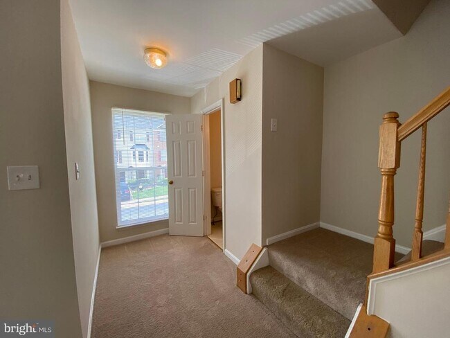 Building Photo - 6555 Kelsey Point Cir