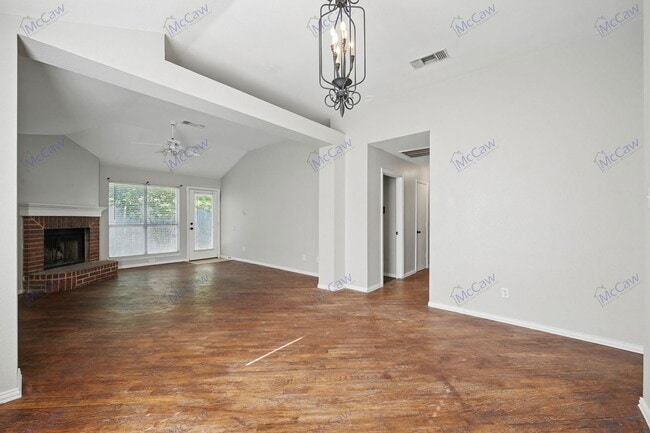 Building Photo - 1012 Waterview Dr