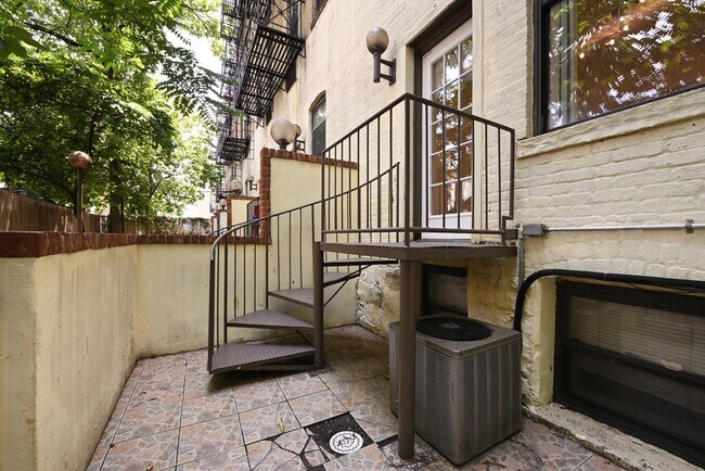 Building Photo - 222-224 48th St