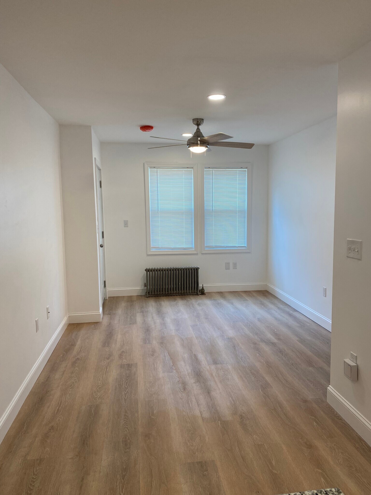 Living Room - 100 Fisher St