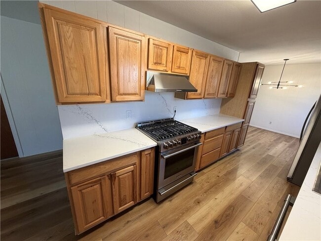 Building Photo - 2854 N Loxley Ave