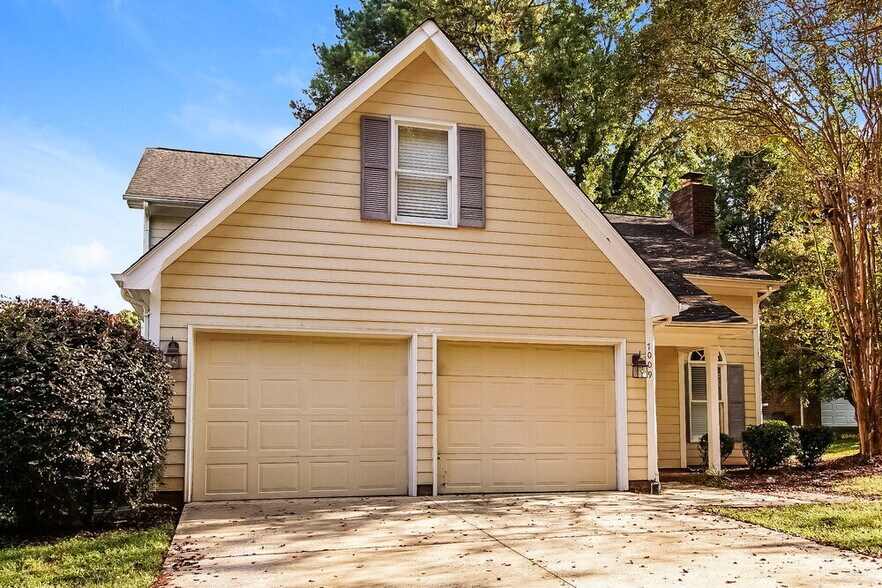 Building Photo - 7009 Rothmore View Ct