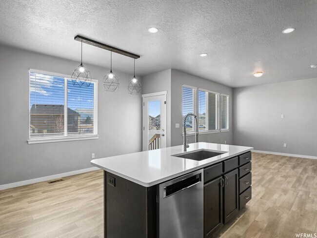 Building Photo - 12949 Penywain Ln