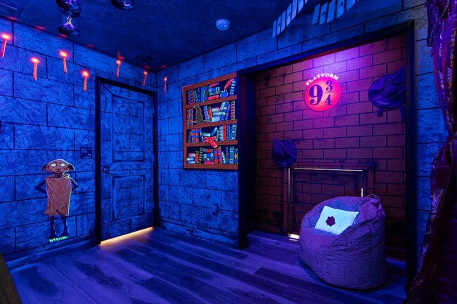 Building Photo - 4761 Kings Castle Cir