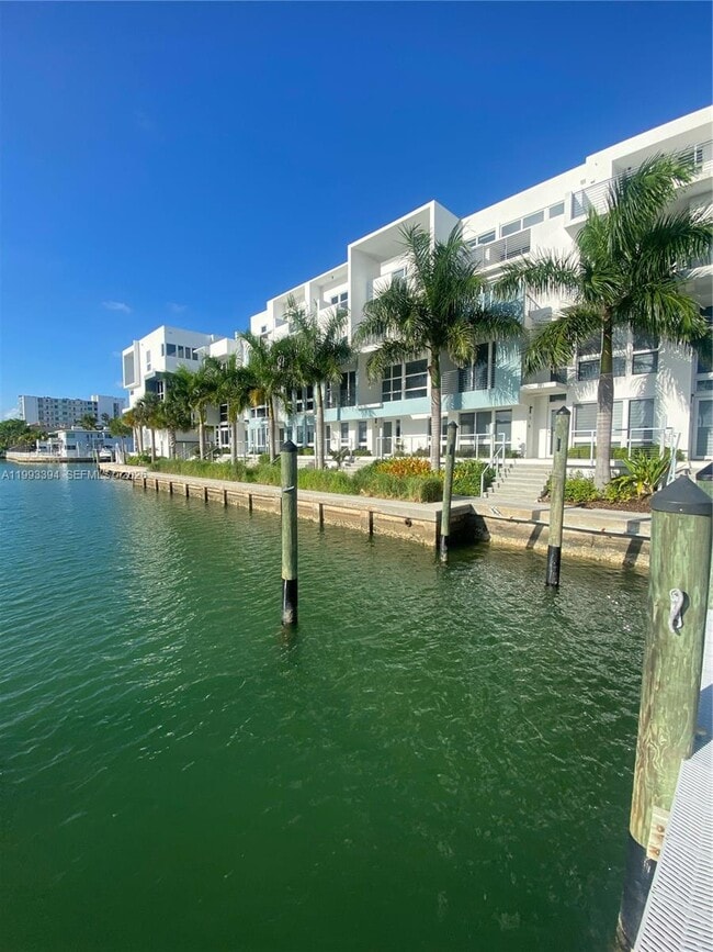 Building Photo - 41 N Shore Dr