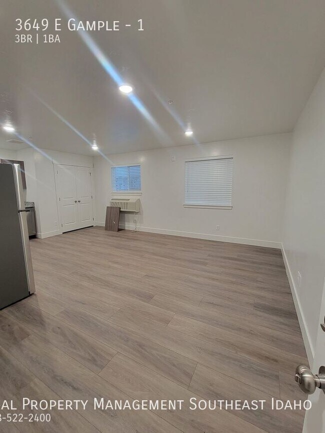 Building Photo - 3649 E Gample-1