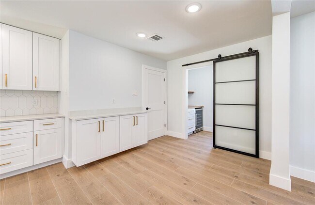 Building Photo - 1810 Eagle Falls Ct