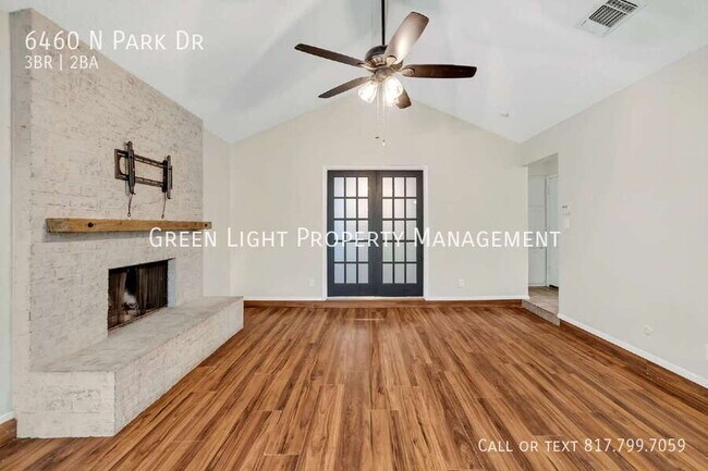 Building Photo - 6460 N Park Dr