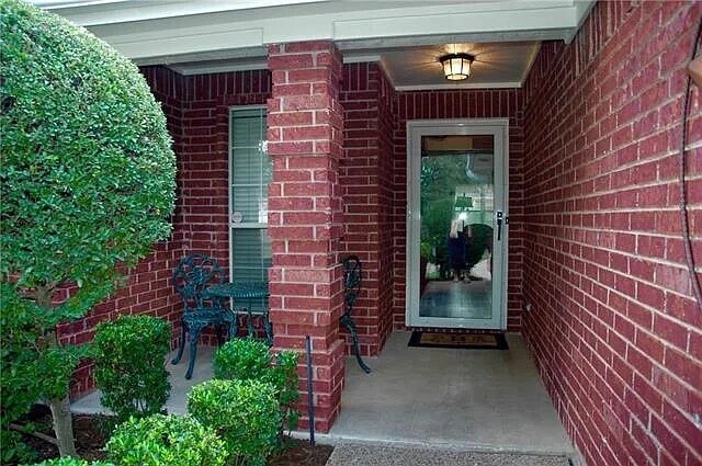 Building Photo - 8028 Buttercup Cir S