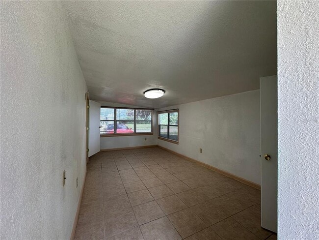Building Photo - 3340 Normandy Dr