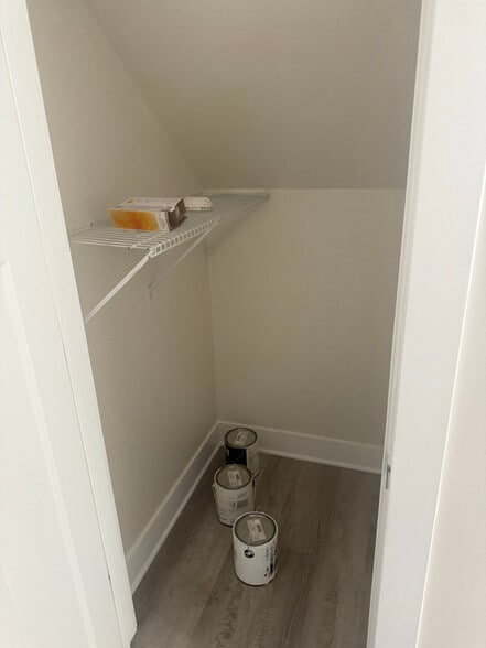 Building Photo - 2242 W 18th Pl