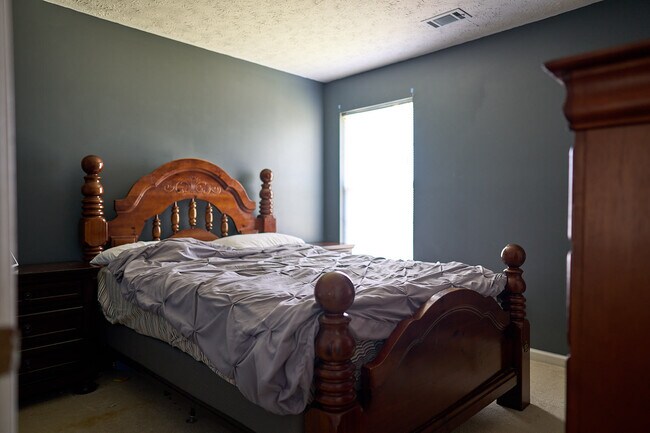 Building Photo - 1308 Kent Manor