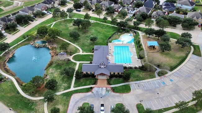 Building Photo - 6003 Baileys Run Ln