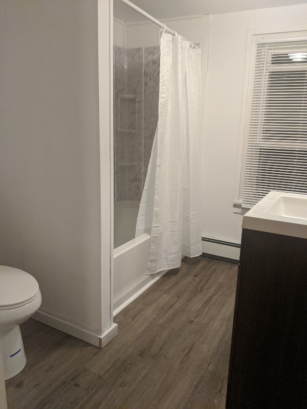 Building Photo - 17 Walnut St