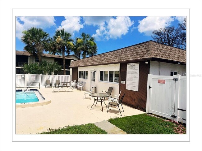 Building Photo - 5541 Bay Blvd