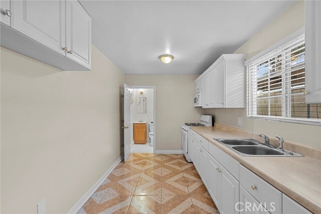 Building Photo - 18621 Bryant St