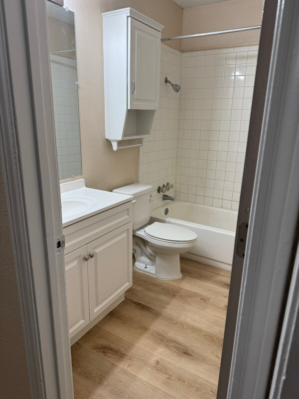 Building Photo - 1379 Sylvan Dr