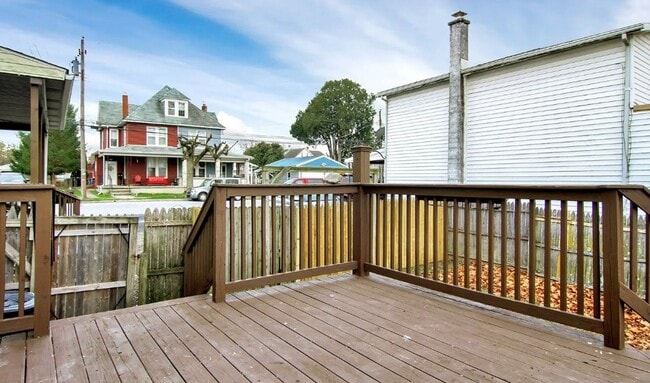 Building Photo - Bright 3 Bedroom, 2 Bath Home In East Pennsboro!