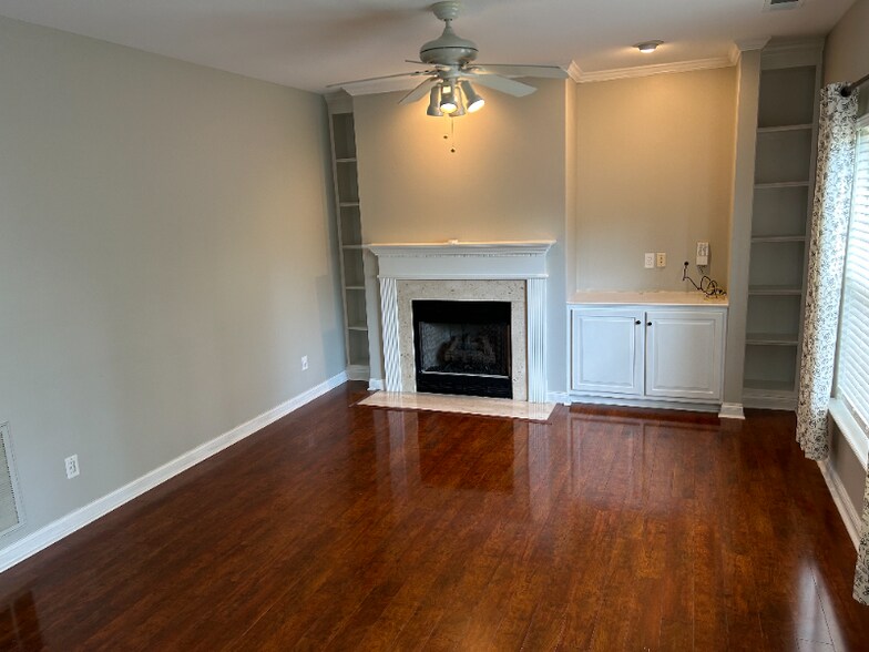 Building Photo - 10923 Keene Rd