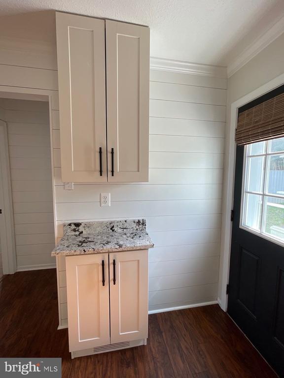 Building Photo - 6344 Piney Ridge Dr