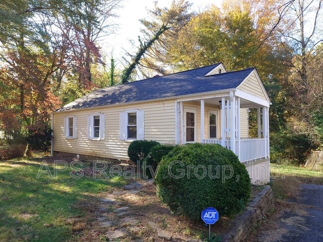 Building Photo - 3654 Yale Ave