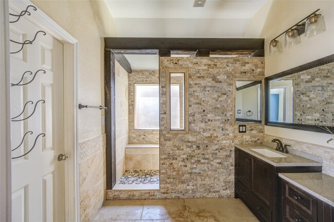 Building Photo - 44 Atascadero Dr