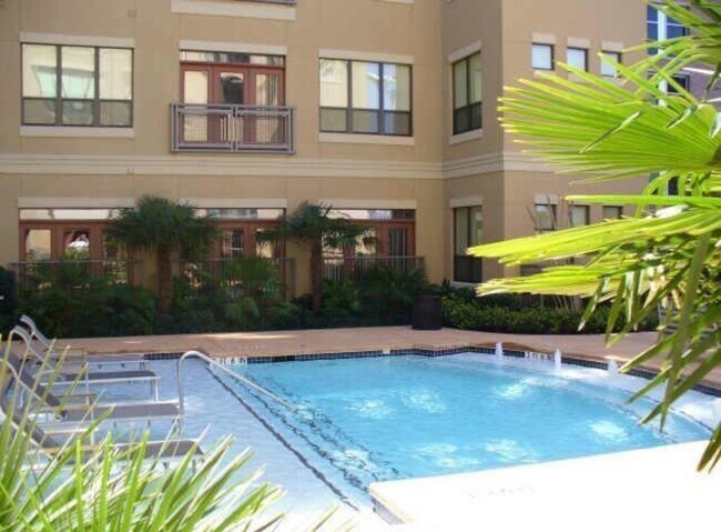 Building Photo - 1901 Post Oak Blvd