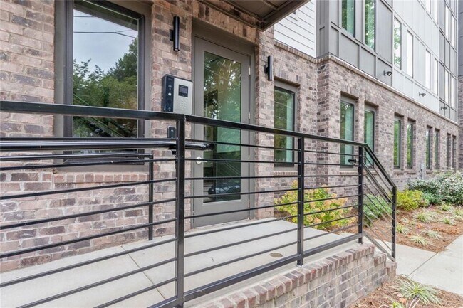 Building Photo - 383 Grant Cir SE