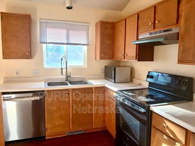 Building Photo - 7879 Bauman Ave