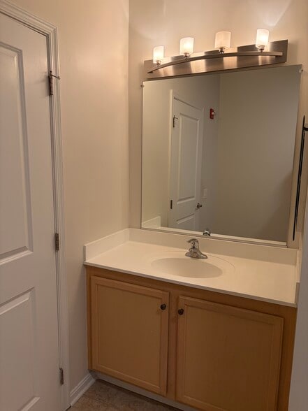 Building Photo - 2665 Prosperity Ave