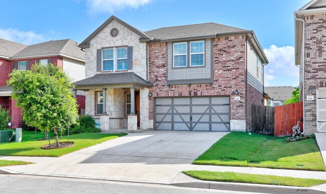 Building Photo - 528 Ayinger Ln