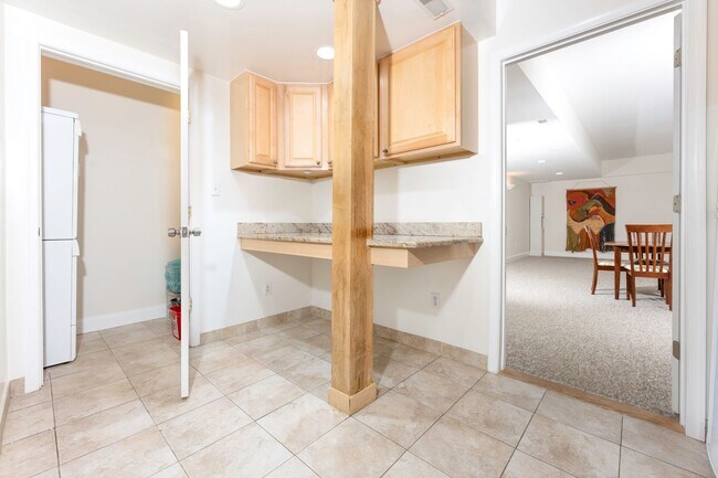 Building Photo - 7715 Mary Cassatt Dr