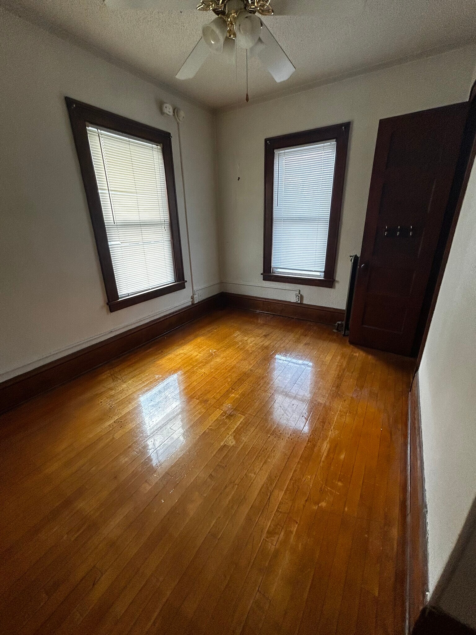 Bedroom - 410 5th St NE