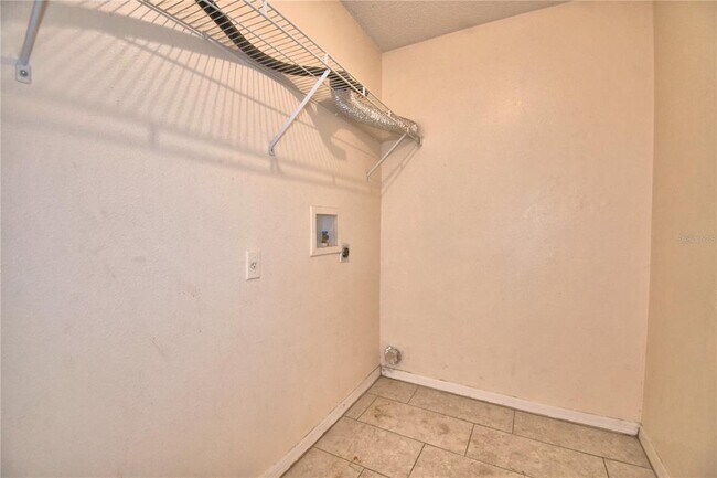 Building Photo - 1060 Dudley Dr