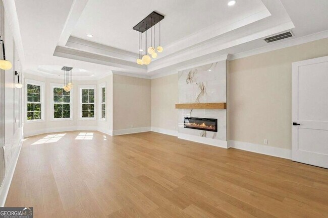 Building Photo - 6222 Bridgewood Dr