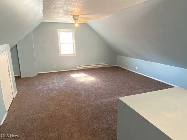 Building Photo - 21417 Gardenview Dr