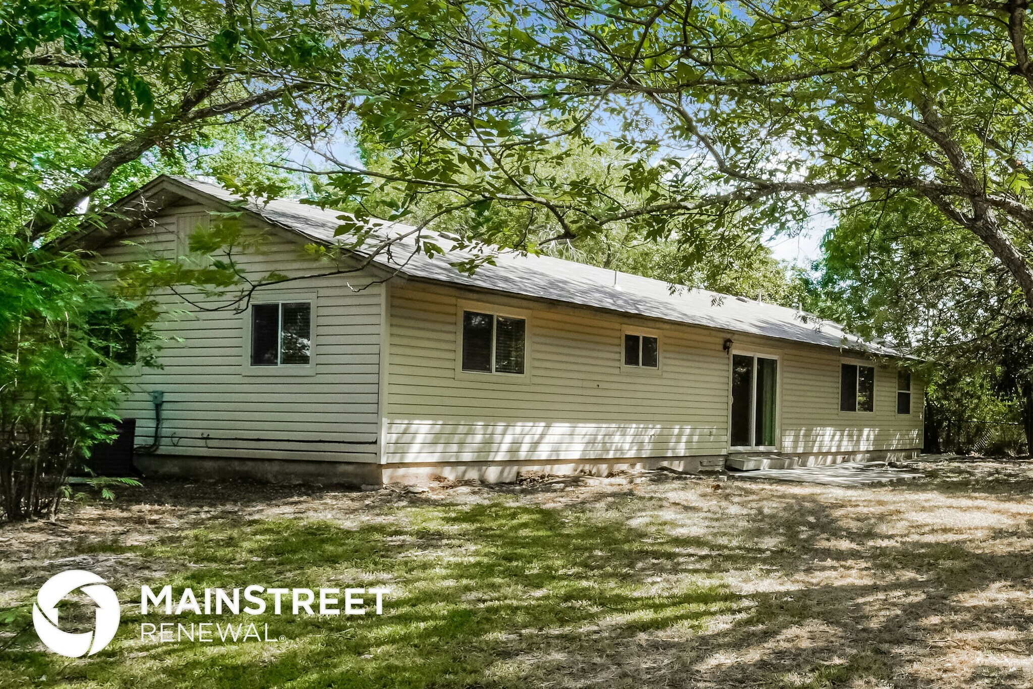 Building Photo - 110 Simler St