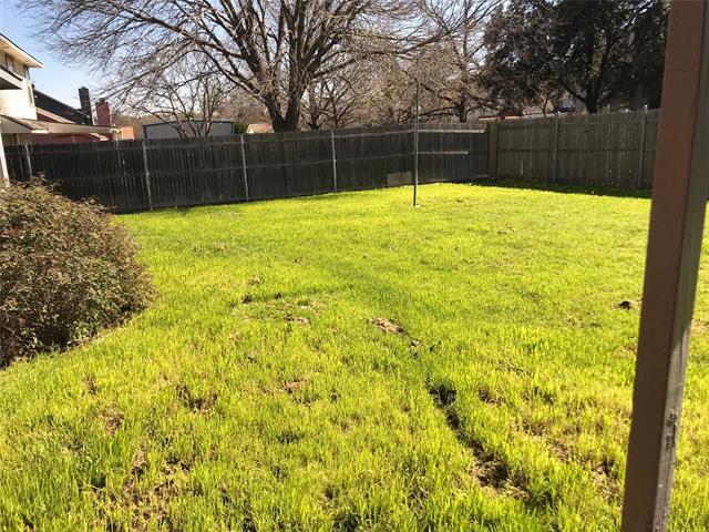 Building Photo - 320 Pebblebrook Ln