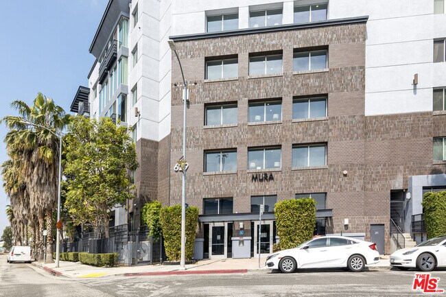 Building Photo - 629 Traction Ave