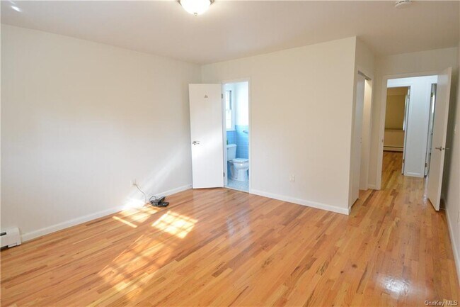 Building Photo - 190 Midland Ave